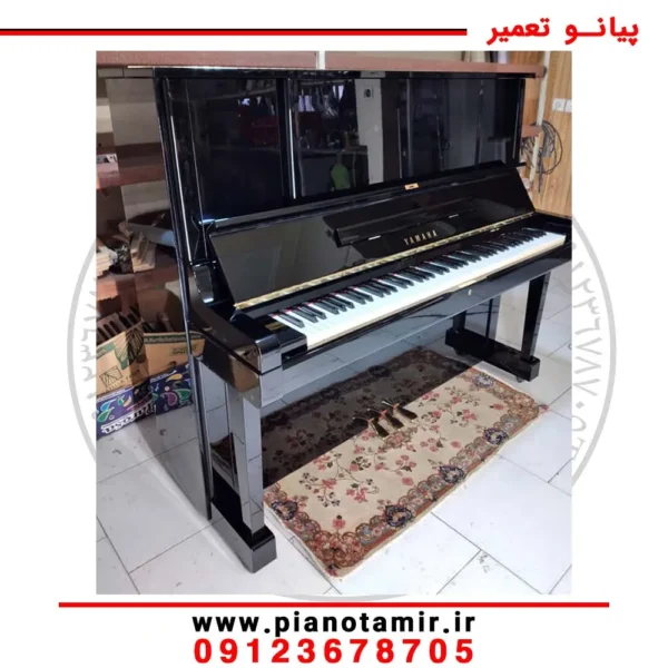 پیانو-آکوستیک-دیواری-یاماها-yux-130-نمای-کنار2مشکی